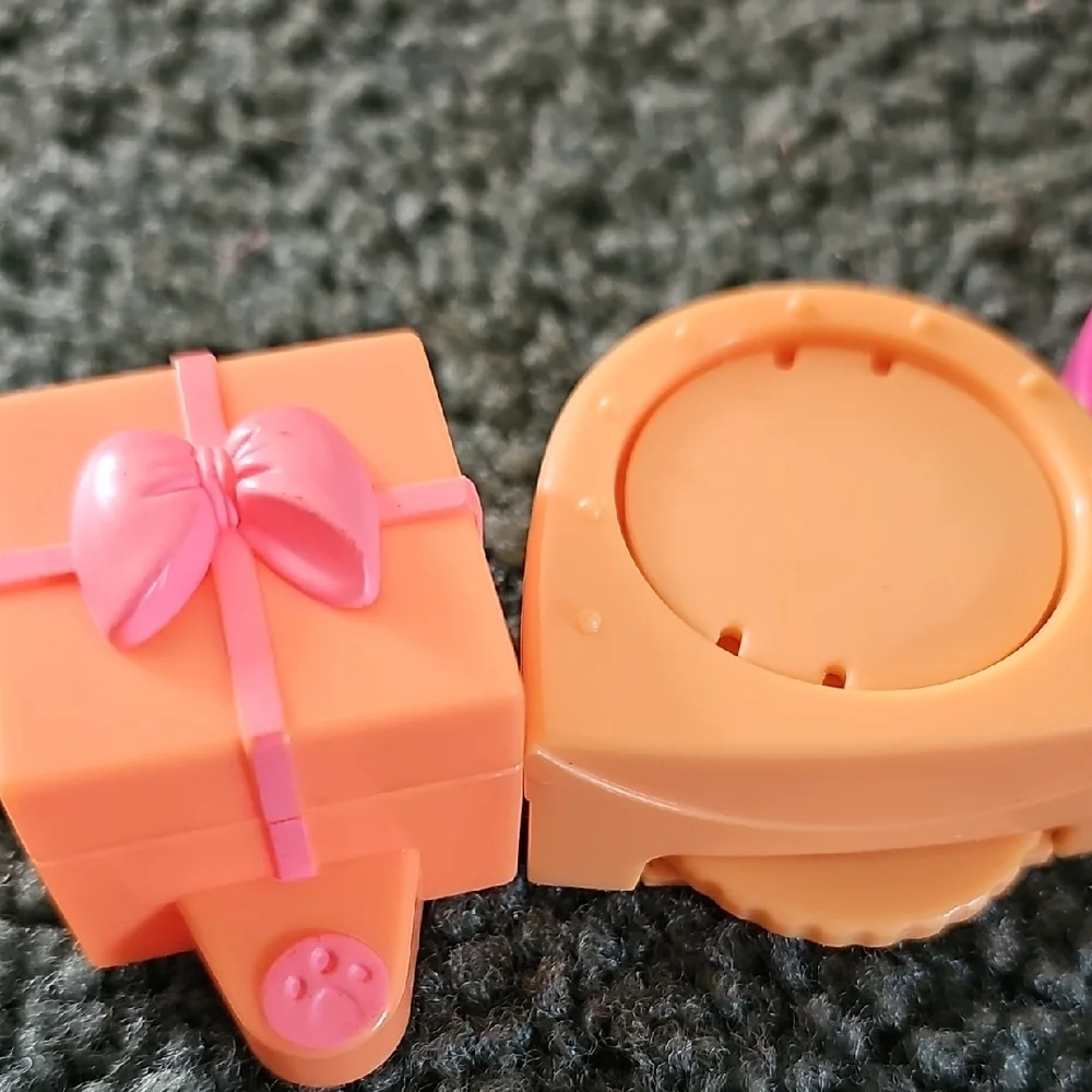 Littlest Petshop Accessories - Picture 2 of 5